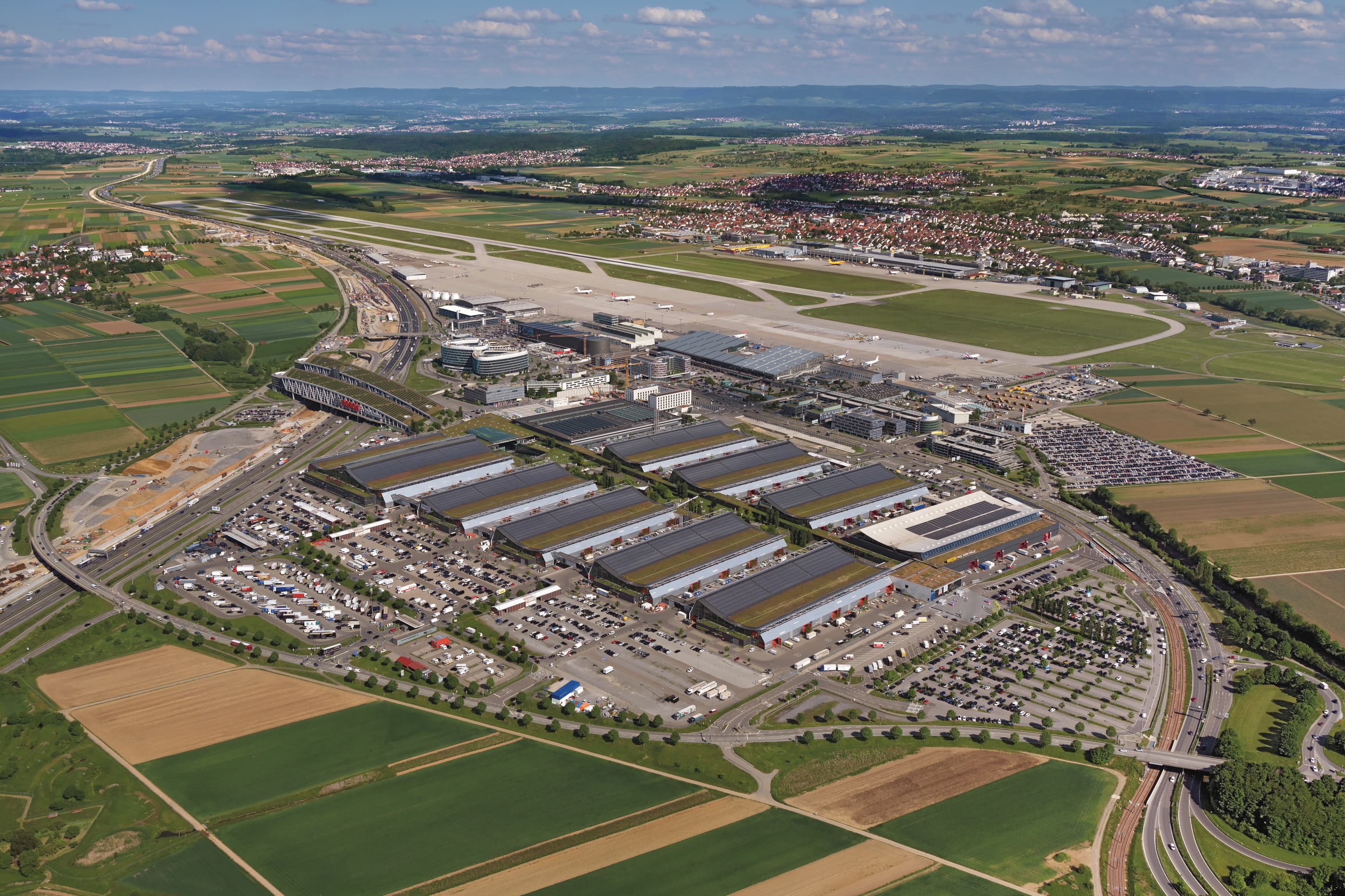 ICS Congress Center - Field View